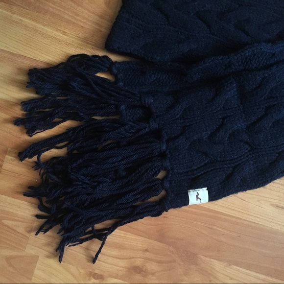 Hollister Navy Blue Winter Scarf - Picture 2 of 5